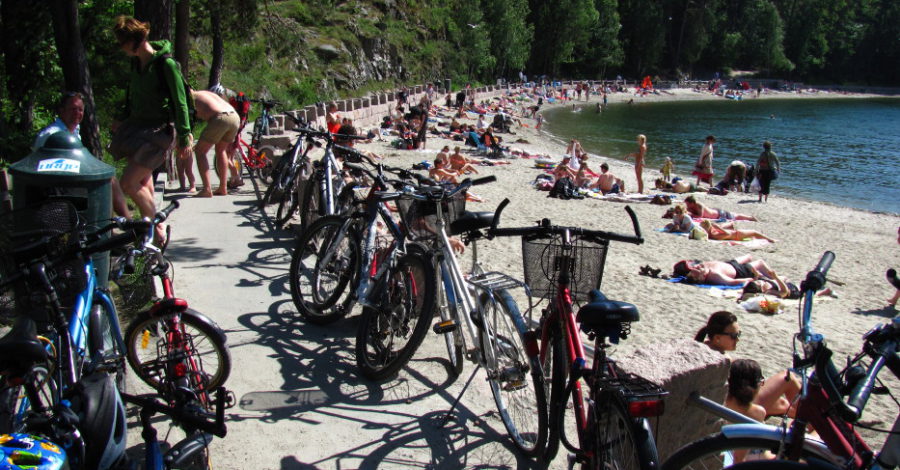 Biking Bygdøy. Photo: Øyvind Wold