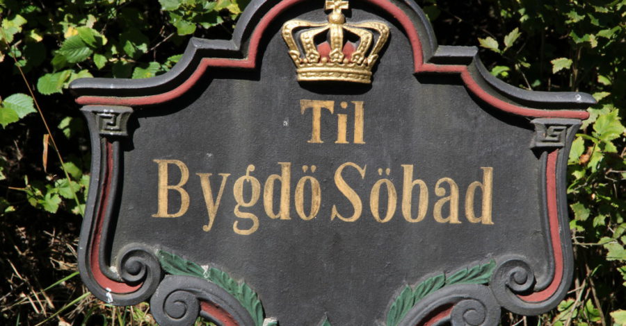 Biking Bygdøy. Photo: Øyvind Wold