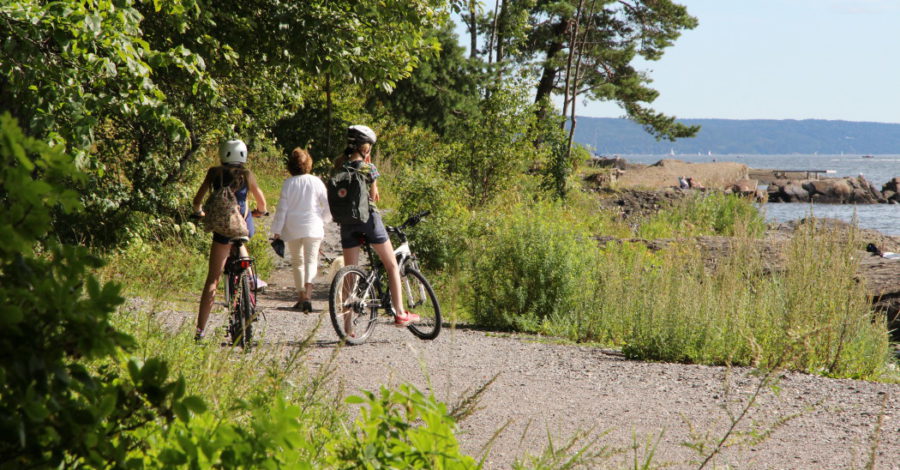 Biking Bygdøy. Photo: Øyvind Wold